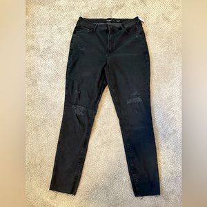 NWT Old Navy Black Stretch Crop Jeans